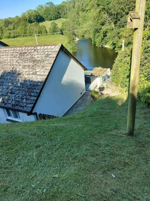 Riverside Retreat Llandysul エクステリア 写真